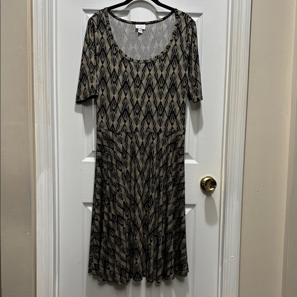 LuLaRoe Black and Tan Midi Dress Scoop Neck 3/4 Sleeve